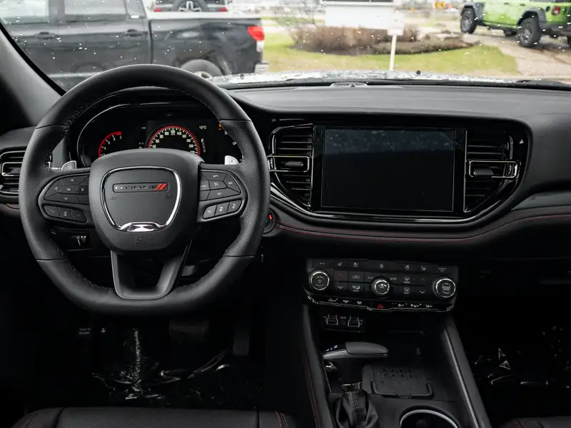 2026 Dodge Durango GT Plus, černá, dovoz Kanada — foto 3 z 12