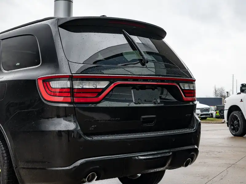 2026 Dodge Durango GT Plus, černá, dovoz Kanada — foto 7 z 12
