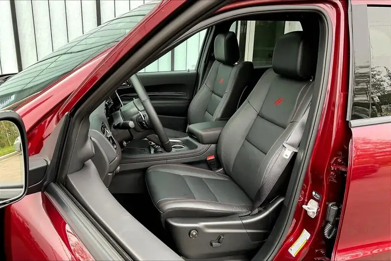 2026 Dodge Durango Gt Plus, červená, 0 km, dovoz Kanada — foto 9 z 12
