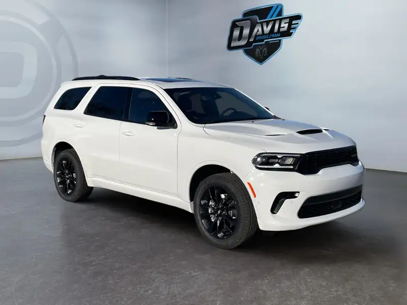 2026 Dodge Durango GT Plus, bílá, 16 km, dovoz Kanada — foto 7 z 12