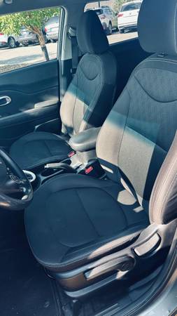 2018 Kia, dovoz Kanada — foto 4 z 7
