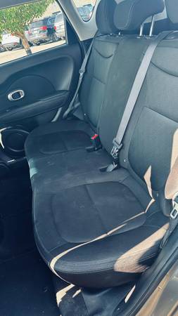 2018 Kia, dovoz Kanada — foto 5 z 7