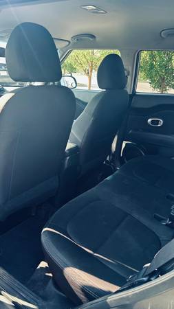 2018 Kia, dovoz Kanada — foto 6 z 7