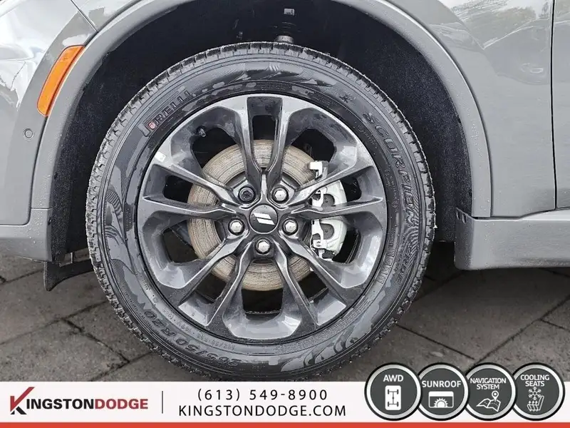 2026 Dodge Durango GT Plus, šedá, 4 km, dovoz Kanada — foto 8 z 12