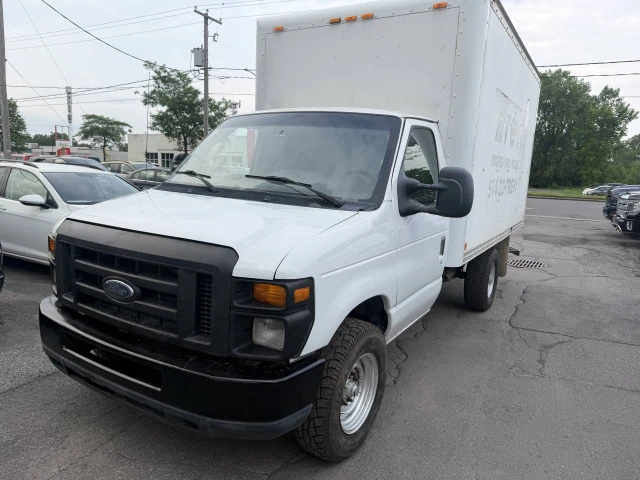 2011 Ford E-Series E 350 E 350 SD, bílá, 185 500 km, dovoz Kanada — foto 15 z 20