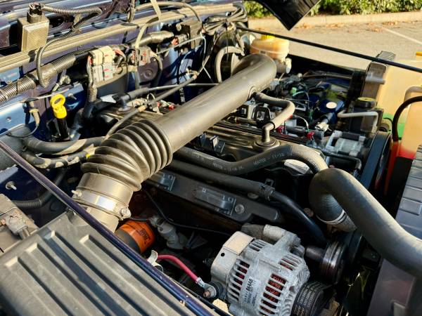 2003 Jeep, dovoz Kanada — foto 10 z 12