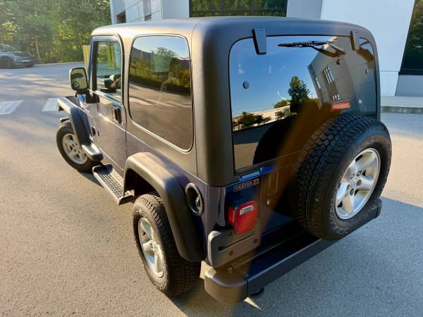 2003 Jeep, dovoz Kanada — foto 8 z 12