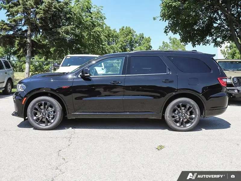 2026 Dodge Durango GT Plus, černá, dovoz Kanada — foto 3 z 12