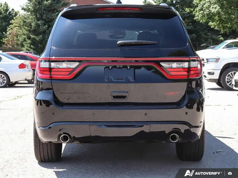 2026 Dodge Durango GT Plus, černá, dovoz Kanada — foto 5 z 12