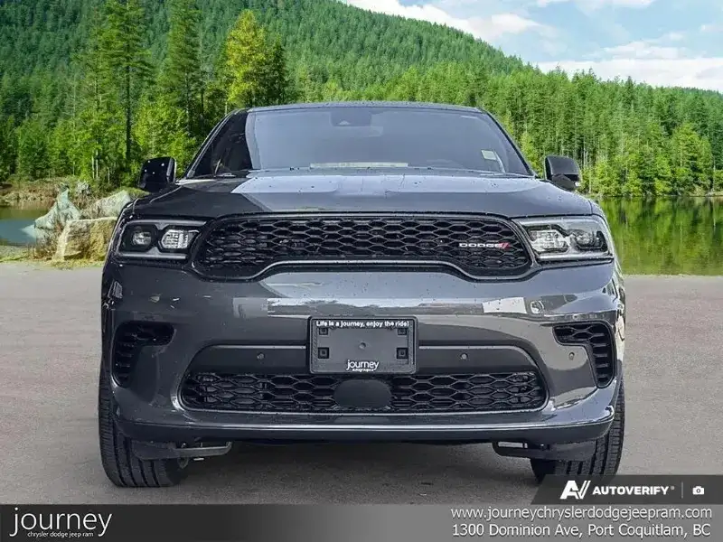 2026 Dodge Durango GT Plus, šedá, 13 km, dovoz Kanada — foto 2 z 12