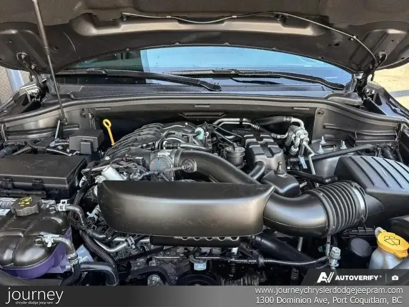 2026 Dodge Durango GT Plus, šedá, 13 km, dovoz Kanada — foto 9 z 12