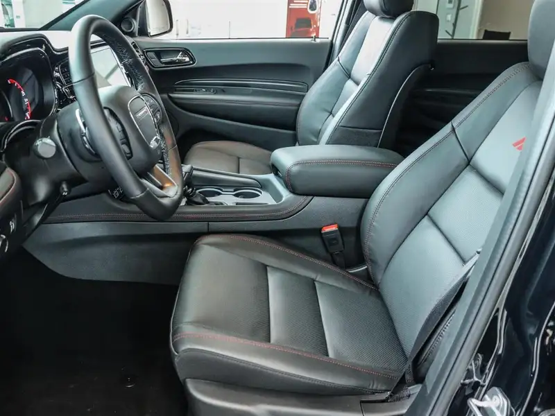2026 Dodge Durango GT, černá, 32 km, dovoz Kanada — foto 8 z 12