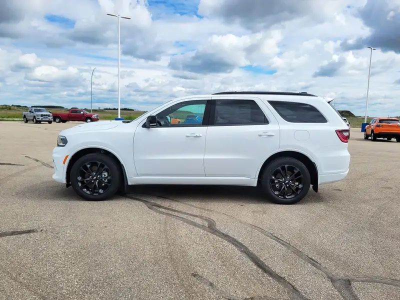 2026 Dodge Durango GT, bílá, 8 km, dovoz Kanada — foto 3 z 12