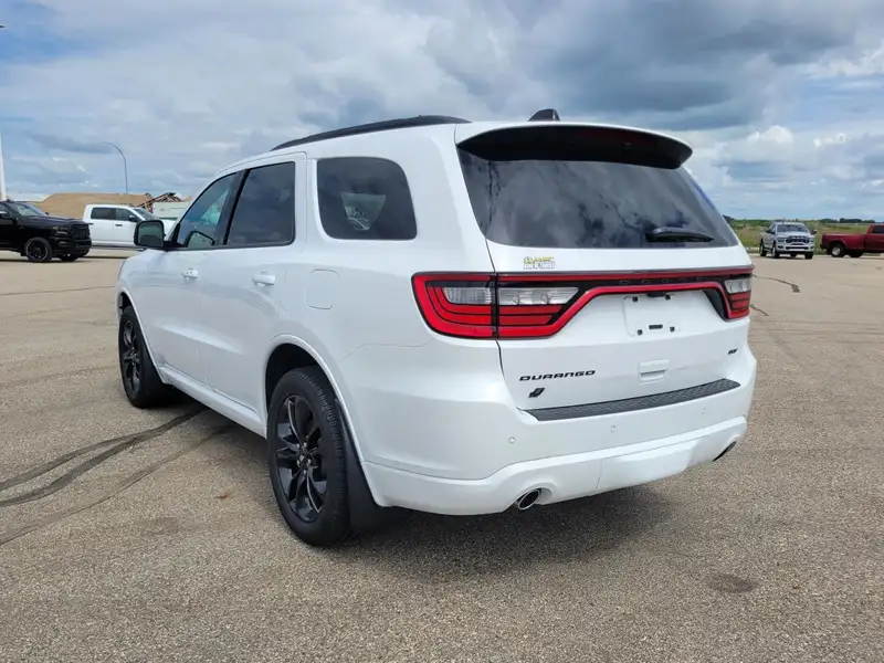 2026 Dodge Durango GT, bílá, 8 km, dovoz Kanada — foto 4 z 12
