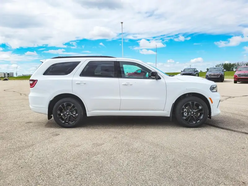 2026 Dodge Durango GT, bílá, 8 km, dovoz Kanada — foto 6 z 12