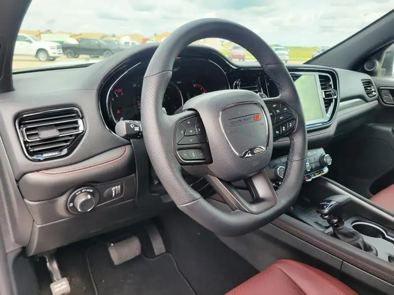 2026 Dodge Durango GT, bílá, 8 km, dovoz Kanada — foto 9 z 12