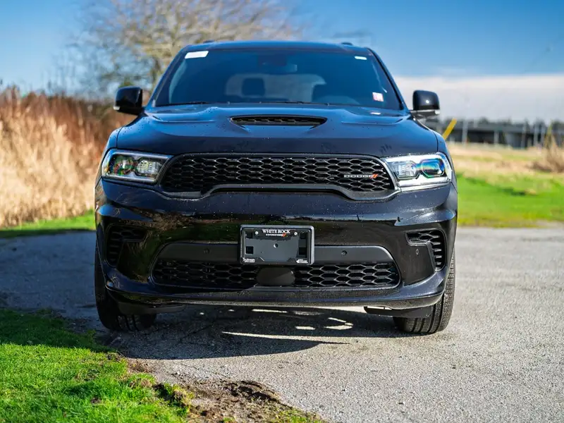 2026 Dodge Durango GT Plus, černá, 16 km, dovoz Kanada — foto 2 z 12
