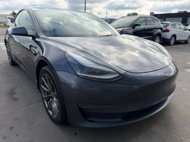 2022 Tesla Model 3 Standard Range Plus, šedá, 198 437 km, dovoz Kanada — foto 2 z 5