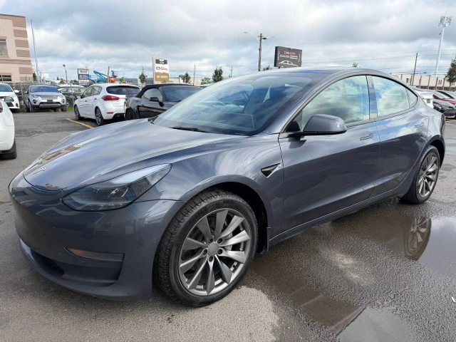 2022 Tesla Model 3 Standard Range Plus, šedá, 198 437 km, dovoz Kanada — foto 4 z 5