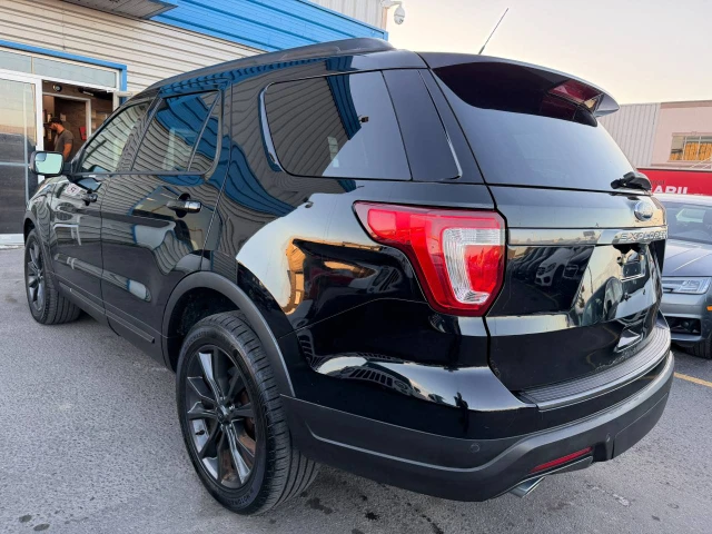 2018 Ford Explorer XLT, černá, 144 737 km, dovoz Kanada — foto 5 z 5