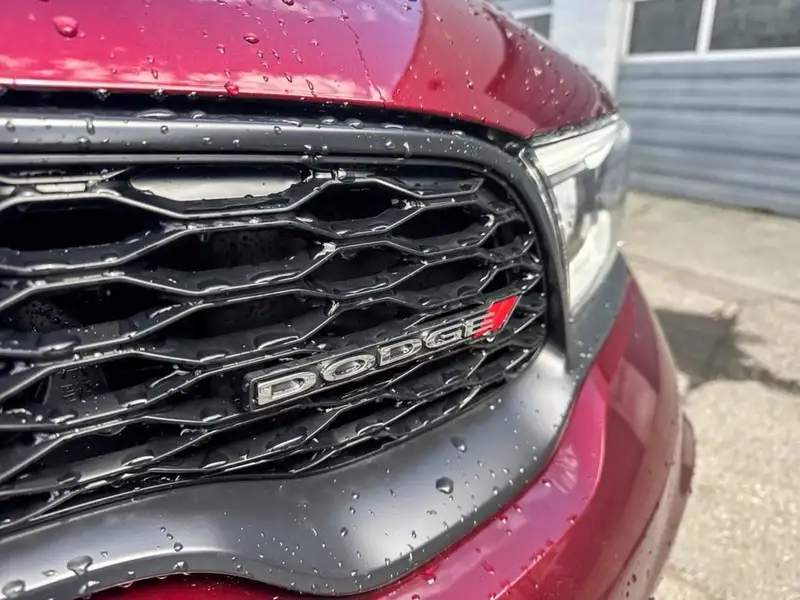 2026 Dodge Durango GT Plus, červená, dovoz Kanada — foto 9 z 12