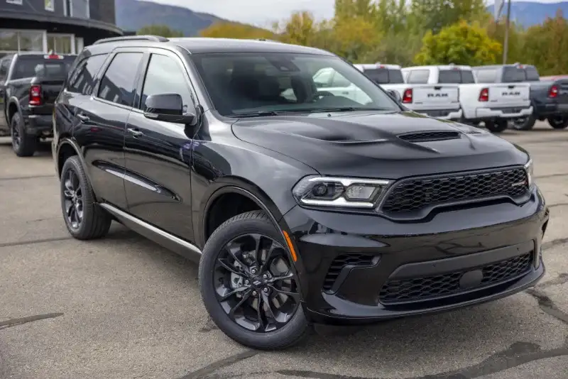 2026 Dodge Durango GT Plus AWD, černá, 14 km, dovoz Kanada — foto 2 z 12