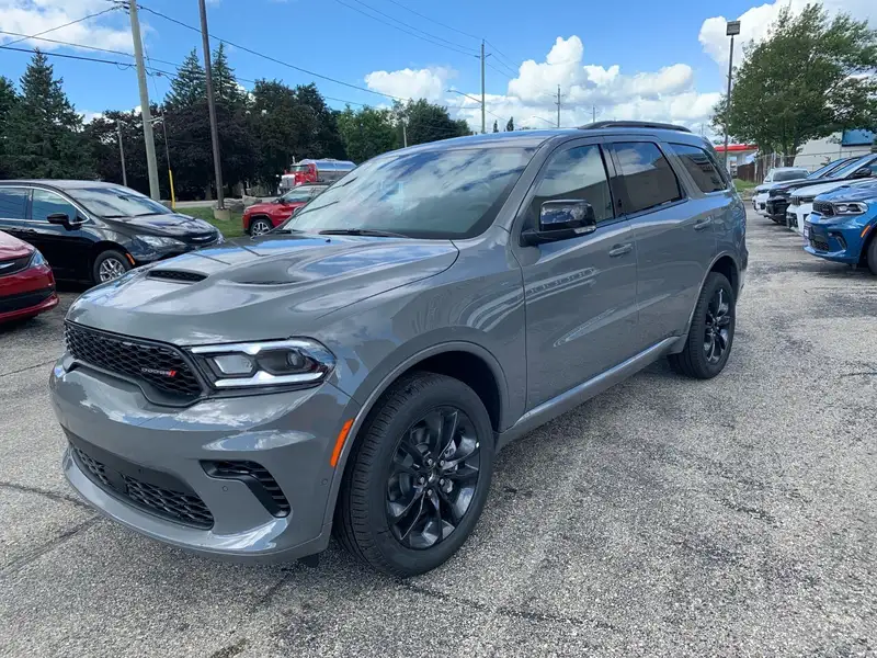 2026 Dodge Durango GT Plus, šedá, 20 km, dovoz Kanada — foto 7 z 12