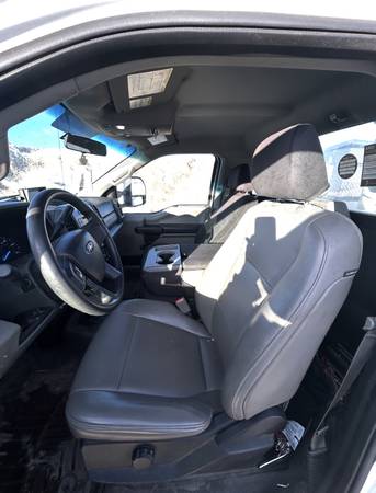 2017 Ford, dovoz Kanada — foto 3 z 3