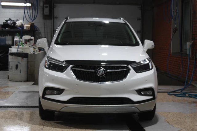 2017 Buick Encore Premium, 127 000 km, dovoz Kanada — foto 2 z 5