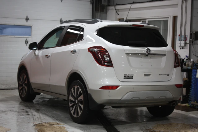 2017 Buick Encore Premium, 127 000 km, dovoz Kanada — foto 4 z 5