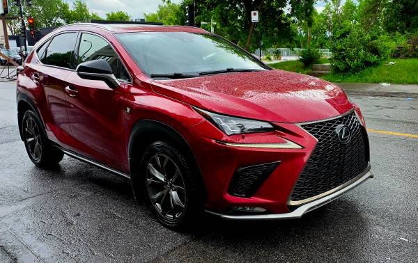 2020 Lexus, dovoz Kanada — foto 1