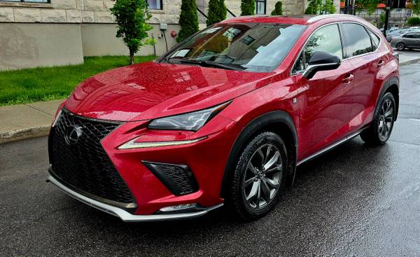 2020 Lexus, dovoz Kanada — foto 3 z 12