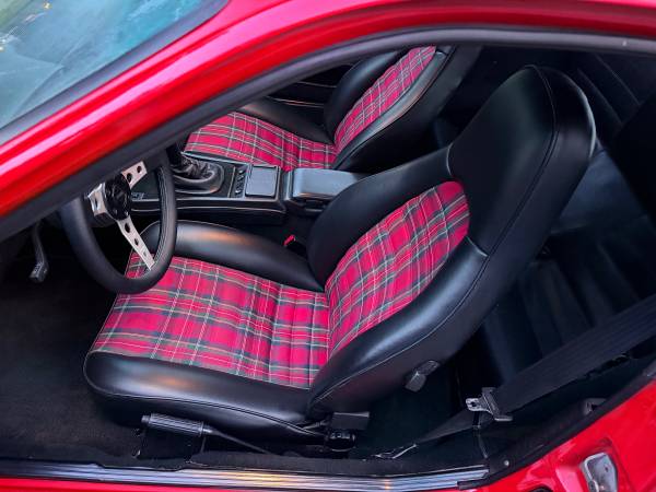 Porsche, dovoz Kanada — foto 7 z 12