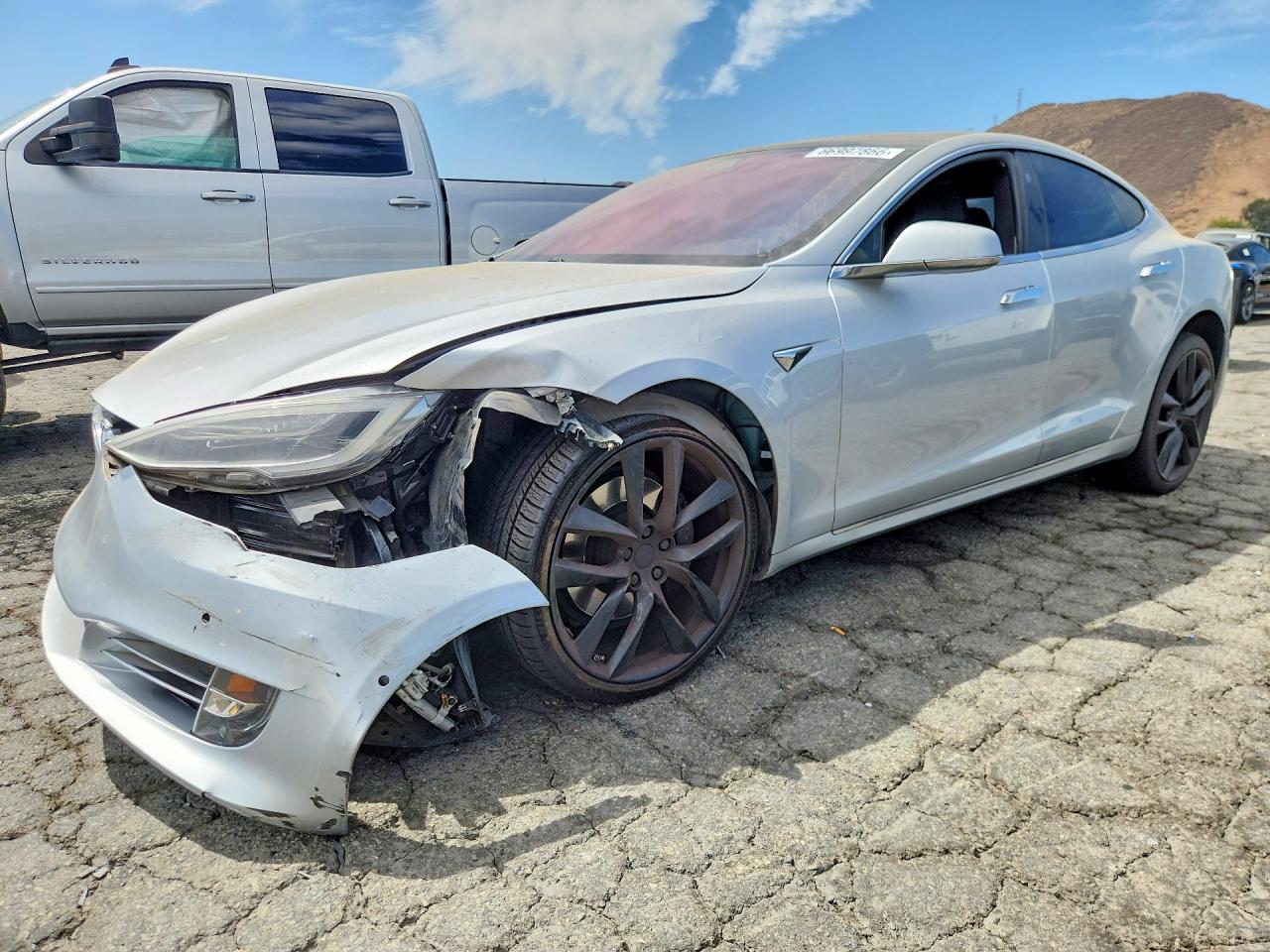 2018 Tesla MODEL S, stříbrná, 137 434 km, dovoz USA — foto 1