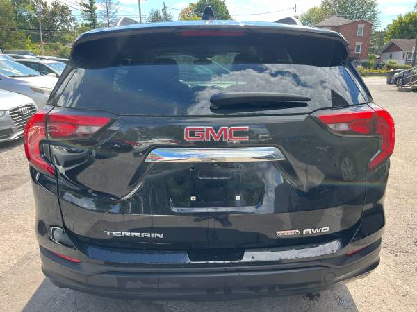 2019 GMC, dovoz Kanada — foto 5 z 12