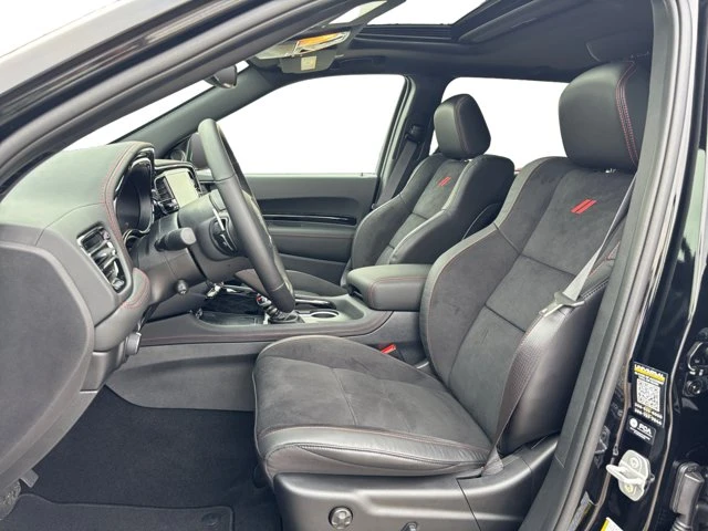 2027 Dodge Durango GT Plus, černá, 25 km, dovoz Kanada — foto 10 z 20