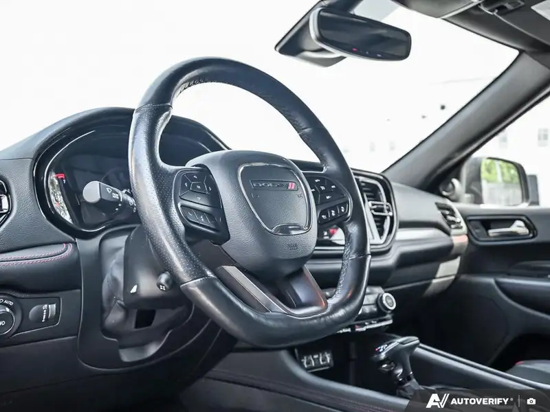 2023 Dodge Durango, šedá, 108 458 km, dovoz Kanada — foto 7 z 12