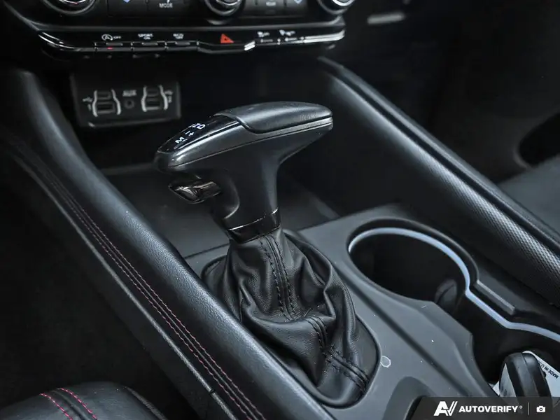 2023 Dodge Durango, šedá, 108 458 km, dovoz Kanada — foto 8 z 12