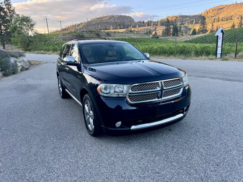 2011 Dodge Durango Citadel, modrá, 265 470 km, dovoz Kanada — foto 2 z 12