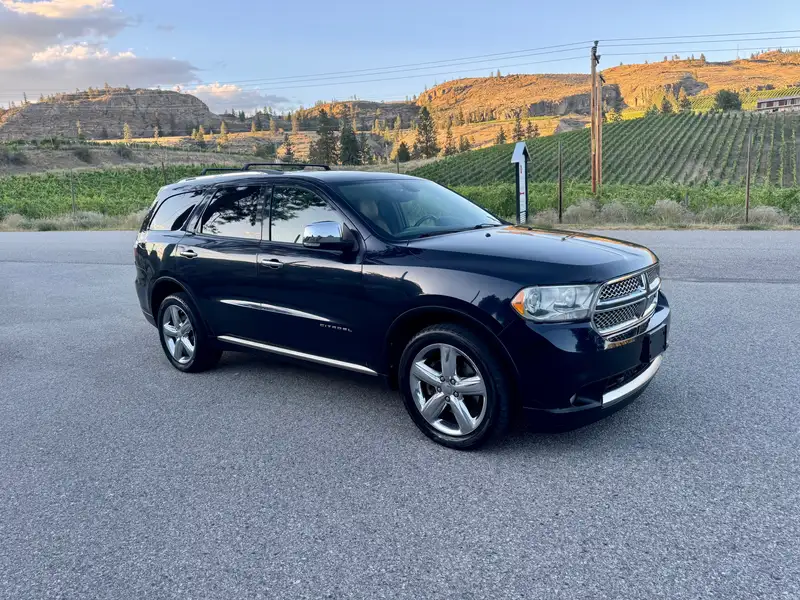 2011 Dodge Durango Citadel, modrá, 265 470 km, dovoz Kanada — foto 3 z 12