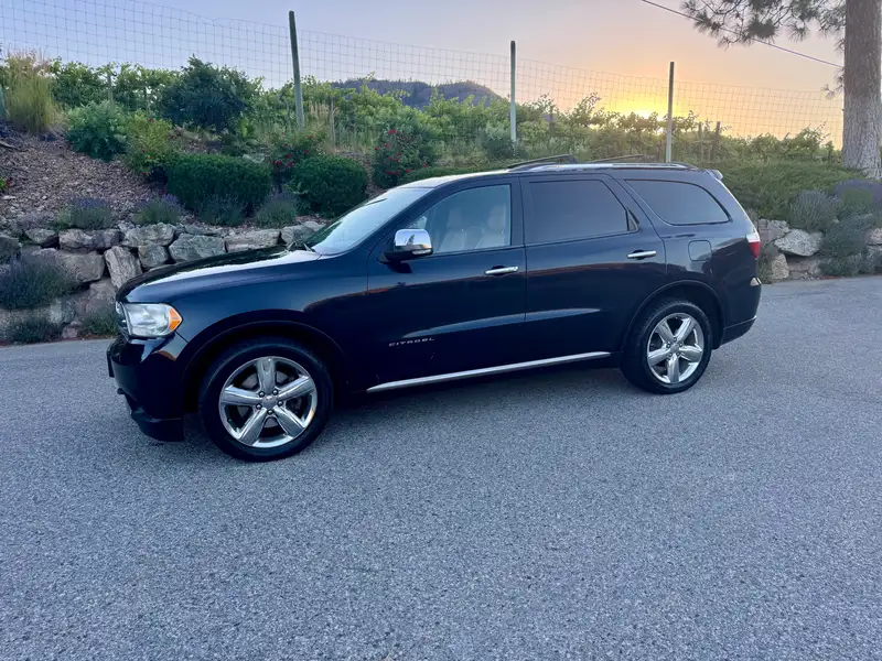 2011 Dodge Durango Citadel, modrá, 265 470 km, dovoz Kanada — foto 9 z 12