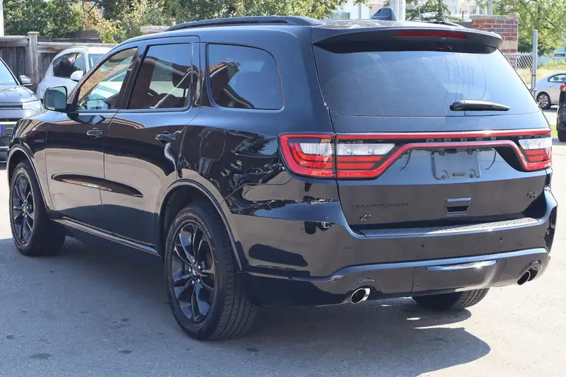 2025 Dodge Durango R/T AWD, černá, 59 700 km, dovoz Kanada — foto 6 z 12