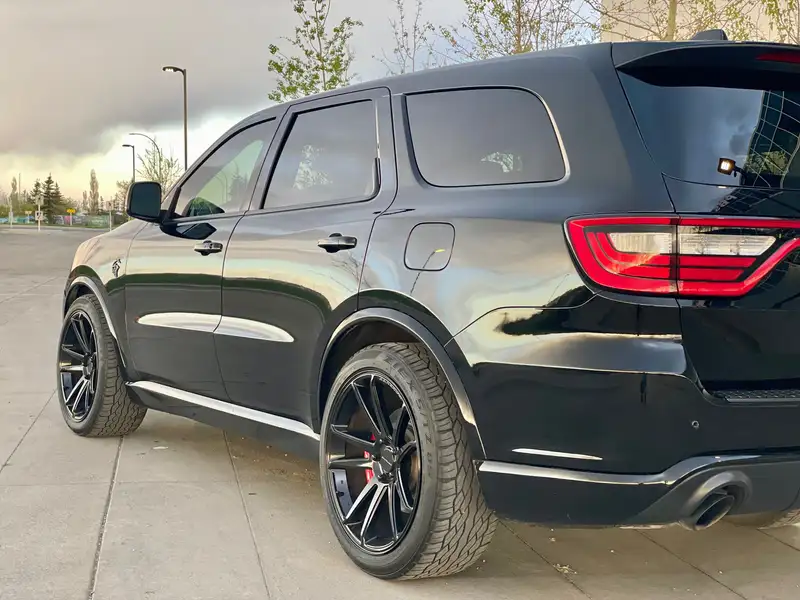 2021 Dodge Durango SRT Hellcat, černá, 88 000 km, dovoz Kanada — foto 2 z 12