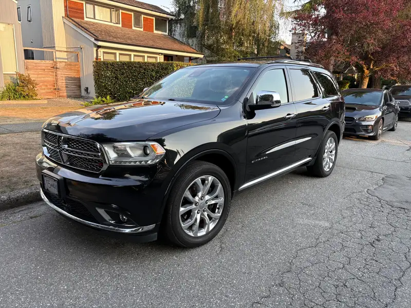 2016 Dodge Durango Citadel, černá, 128 000 km, dovoz Kanada — foto 2 z 12