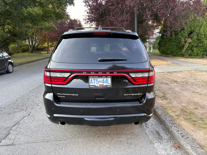 2016 Dodge Durango Citadel, černá, 128 000 km, dovoz Kanada — foto 7 z 12