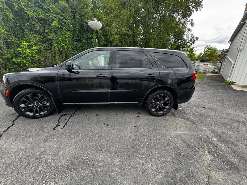 2021 Dodge Durango SXT, černá, 133 000 km, dovoz Kanada — foto 2 z 12