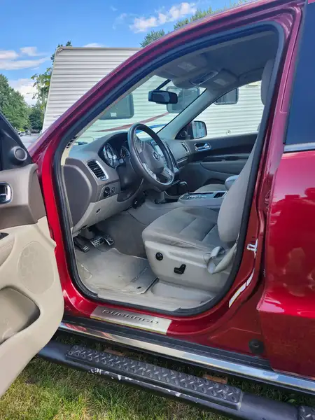 2013 Dodge Durango SXT, červená, 182 000 km, dovoz Kanada — foto 9 z 12