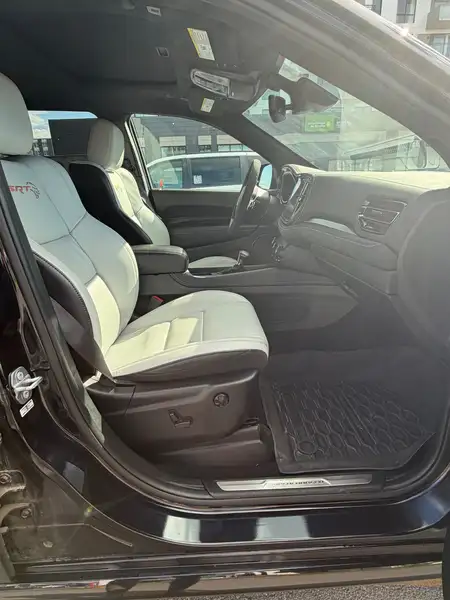 2025 Dodge Durango SRT Hellcat Hammerhead, modrá, 25 000 km, dovoz Kanada — foto 4 z 9