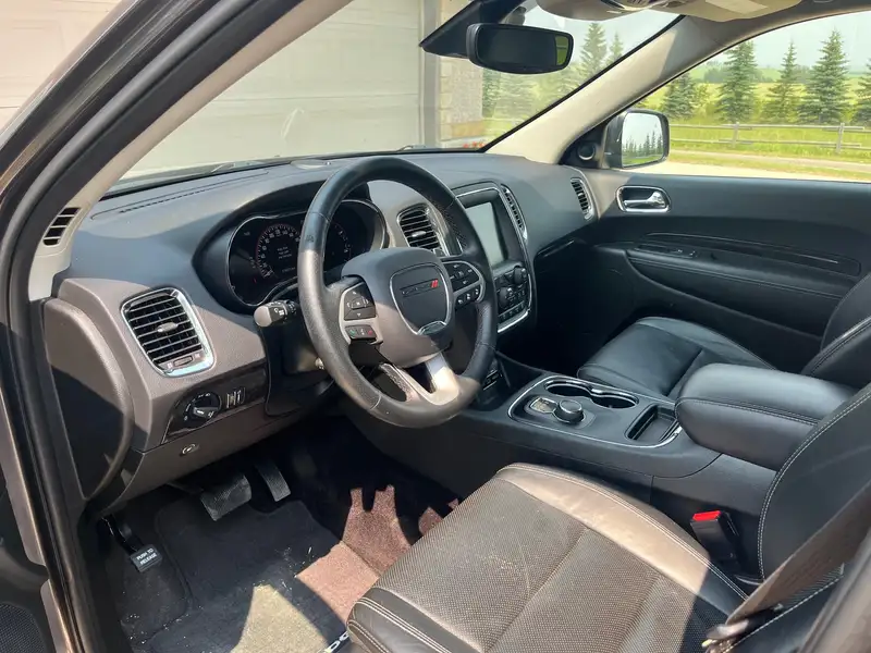 2017 Dodge Durango Citadel, šedá, 276 300 km, dovoz Kanada — foto 4 z 7