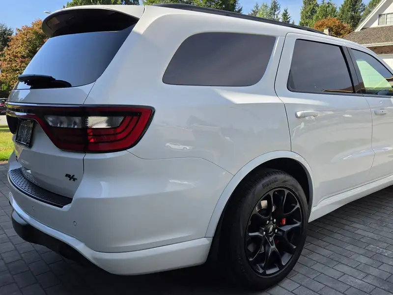 2023 Dodge Durango, 28 300 km, dovoz Kanada — foto 7 z 11